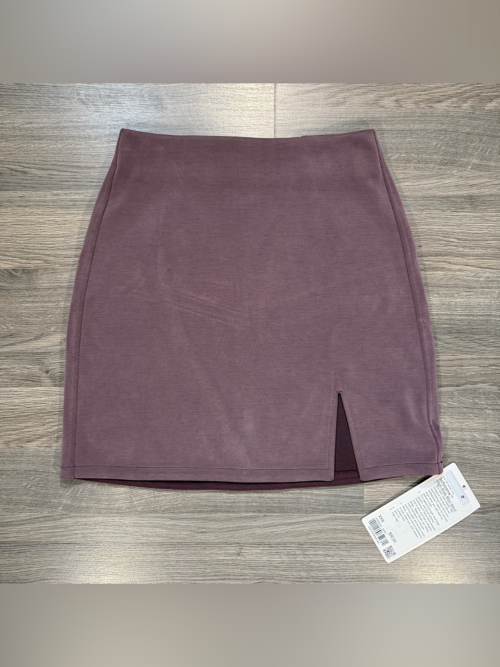 *NWT Lululemon Women's Softstreme High-Rise Mini Skirt - Goodnight Plum - Picture 4 of 9